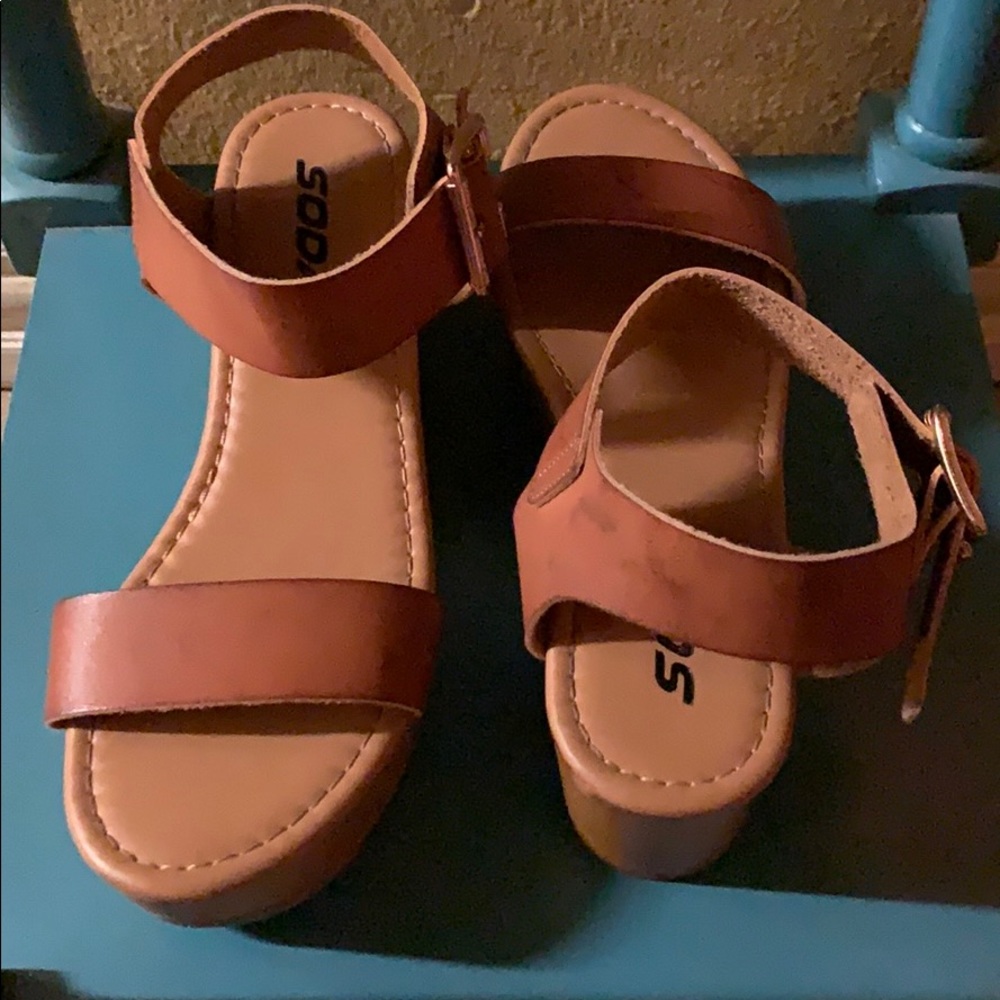 Soda tan platform sandals size 6.5